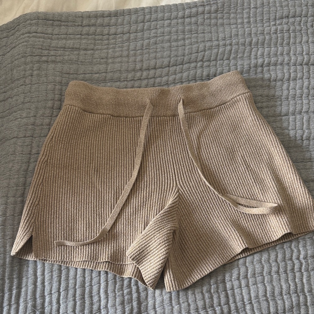 Abercrombie & Fitch High Waist Knit Shorts in Tan